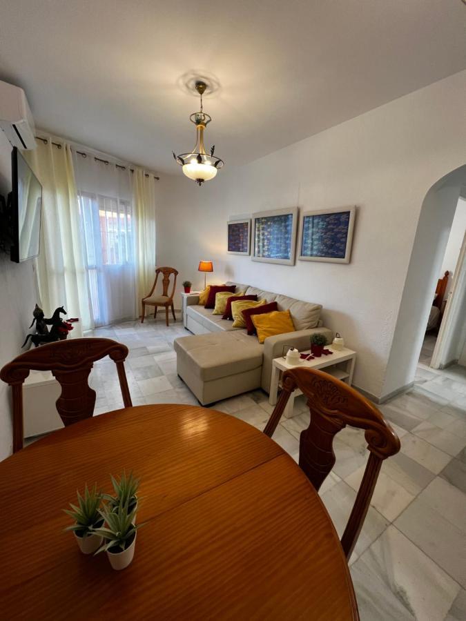 Synergy Apartment, 2 Bedroom, City Center By Namaste Elite ตอร์เรโมลิโนส ภายนอก รูปภาพ