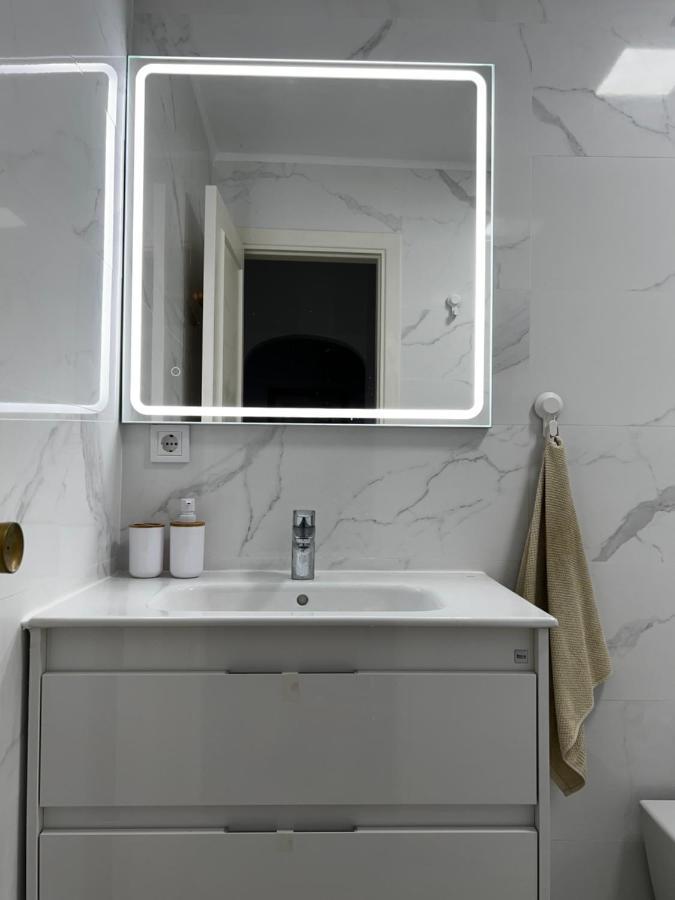 Synergy Apartment, 2 Bedroom, City Center By Namaste Elite ตอร์เรโมลิโนส ภายนอก รูปภาพ