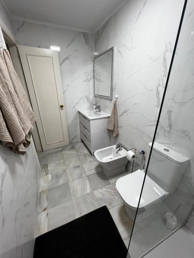 Synergy Apartment, 2 Bedroom, City Center By Namaste Elite ตอร์เรโมลิโนส ภายนอก รูปภาพ